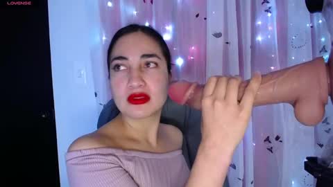 Snapshot of capricornio_16 chatting on February 18, 10:16 am CAPRICORNIO online show from February 18, 10:16 am