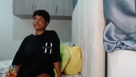 Snapshot of caramelbbe chatting on March 5, 6:45 pm fifi online show from March 5, 6:45 pm