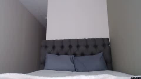 Snapshot of caramelbbe chatting on March 2, 12:14 pm fifi online show from March 2, 12:14 pm