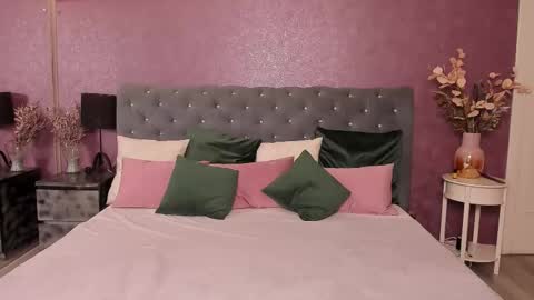 carlareys online show from October 28, 5:02 am