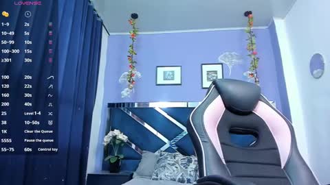 carlie Evans online show from December 28, 1:17 pm