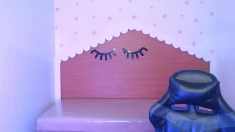 CARLYE   online show from December 17, 3:22 am