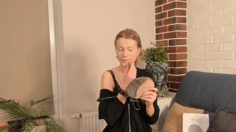 Eva online show from November 27, 8:01 pm