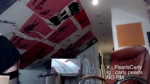 Carly Pearls online show from March 22, 11:55 pm