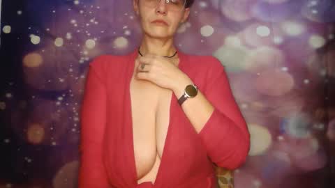 Carly Smiles online show from November 17, 11:00 am