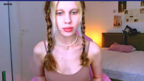 carmen__crybaby online show from June 4, 9:36 am