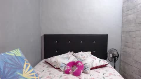 Caro milf  online show from November 27, 7:17 pm