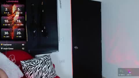 Caroline online show from November 7, 2:22 pm