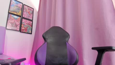 Carolina  online show from March 20, 8:58 pm