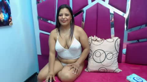 carolina suarez online show from April 21, 1:53 am