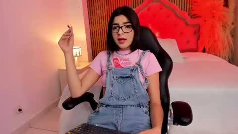 Carolina Kallewart online show from July 13, 9:37 pm