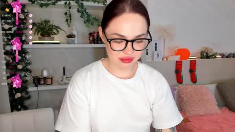 Boni and Lucy online show from January 7, 4:59 pm