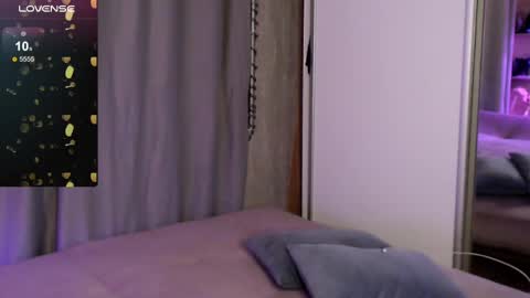 Snapshot of carrie_moonshine chatting on March 4, 6:07 pm Carrie online show from March 4, 6:07 pm