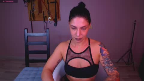 Snapshot of carrie_moonshine chatting on October 15, 7:05 pm Carrie online show from October 15, 7:05 pm