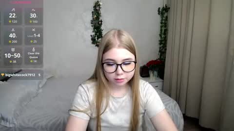 Cassandra online show from July 27, 9:06 am
