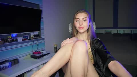 Snapshot of cassiablade1 chatting on October 5, 8:47 pm Seductress Cassia FINDOM AND SADISM NO NUDE online show from October 5, 8:47 pm