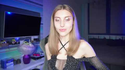 Snapshot of cassiablade1 chatting on September 9, 7:24 pm Seductress Cassia FINDOM AND SADISM NO NUDE online show from September 9, 7:24 pm