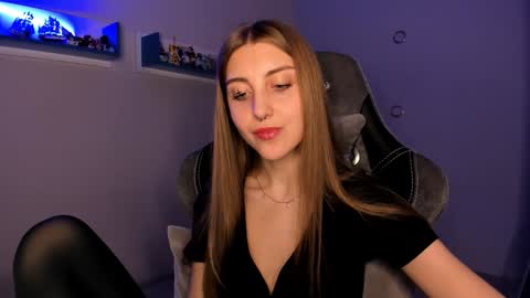 Snapshot of cassiablade1 chatting on February 5, 7:53 pm Seductress Cassia FINDOM AND SADISM NO NUDE online show from February 5, 7:53 pm