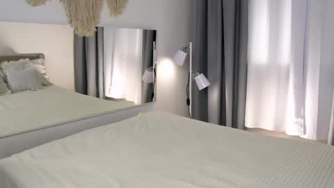 Cassie online show from April 18, 9:15 pm