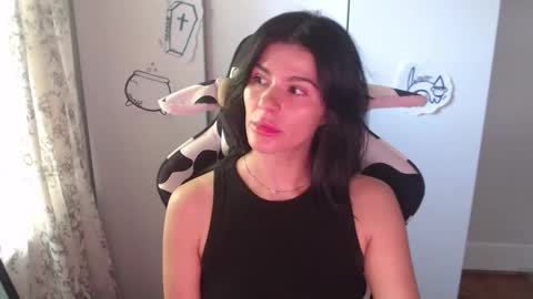 Snapshot of cassiealvarez chatting on October 4, 9:19 pm cassiealvarez online show from October 4, 9:19 pm