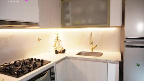 Cata  online show from December 21, 11:08 pm