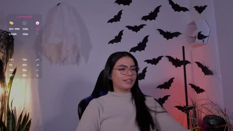 Snapshot of catalella_01 chatting on October 22, 8:36 pm MACARENA online show from October 22, 8:36 pm