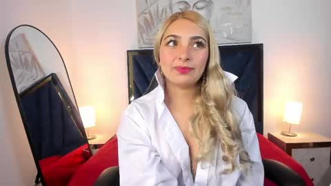 catalina_osorio online show from May 4, 11:47 am