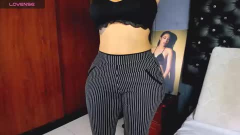 Catalina online show from October 30, 4:52 pm