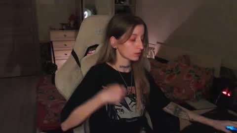 Snapshot of cath_dysphoria_ chatting on September 11, 10:10 pm CATH online show from September 11, 10:10 pm