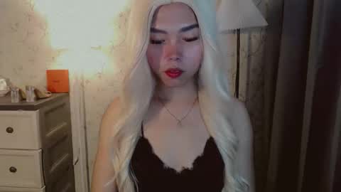 catherine_365 online show from November 27, 7:17 pm