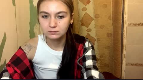 Snapshot of catinagaznes chatting on October 22, 9:31 pm Lola online show from October 22, 9:31 pm