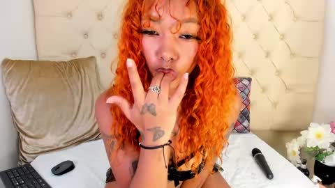 cattaleya_get online show from May 8, 12:52 pm