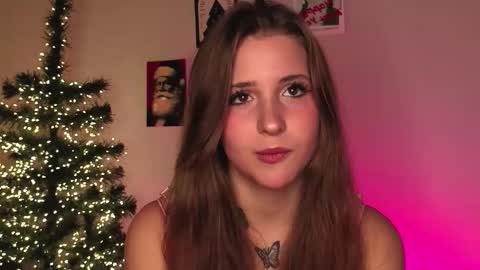 Lina  online show from January 8, 7:40 pm