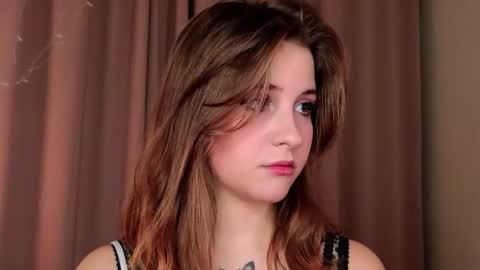 Lina  online show from February 21, 7:25 pm