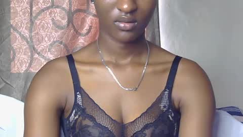 cee_queen online show from June 26, 6:03 am