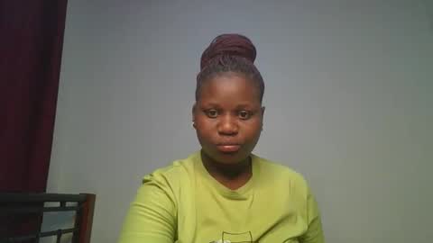 ceepretty25 online show from June 1, 12:12 am
