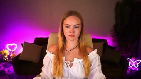 celestenoirr online show from July 1, 6:46 am