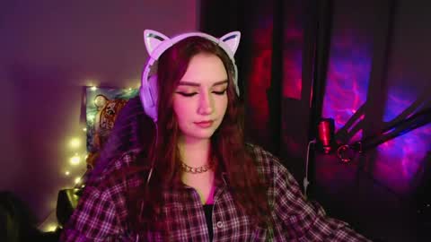 celia_sensual_ online show from April 19, 7:05 pm