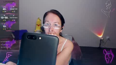 Celine online show from April 16, 9:39 pm