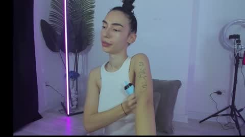 Celine Roxelle online show from November 11, 6:42 am