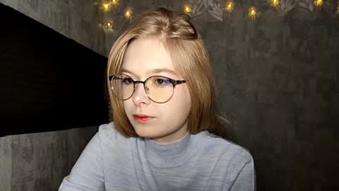 Lia online show from December 23, 7:12 am