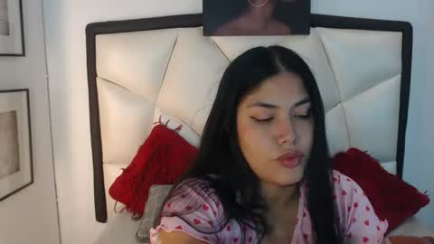 C H A N N E L online show from June 17, 2:35 am