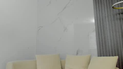 channelcox18 online show from March 6, 3:57 am