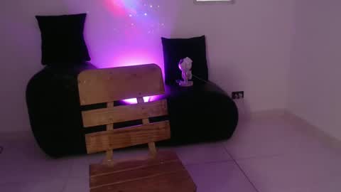 charlott online show from September 28, 9:31 pm