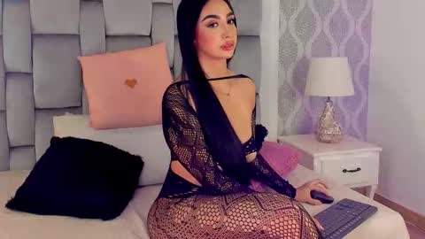Snapshot of charlotte__08 chatting on October 20, 7:17 pm Charlotte online show from October 20, 7:17 pm