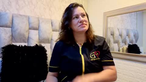 charlotte online show from December 2, 12:18 pm