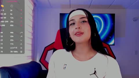 Snapshot of charlotte_greys chatting on September 18, 8:18 pm Charlotte  online show from September 18, 8:18 pm