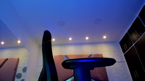 Charlotte Icee online show from February 19, 6:21 pm