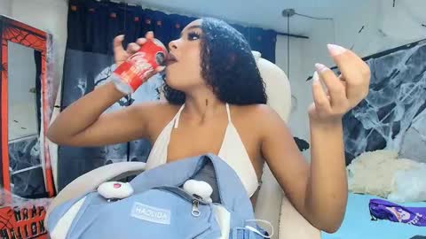 charlotte_walker1 online show from October 27, 5:03 am