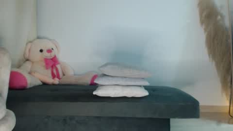 charlottehorny1 online show from January 17, 10:33 am